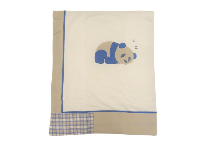 Copertina per culla neonato di colore tortora/panna con orsacchiotto e fettuccia a contrasto.