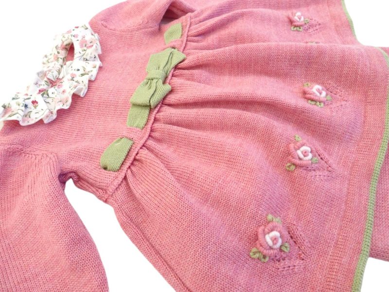 Completo 2 pezzi neonata in lana con ricami Colori Chiari